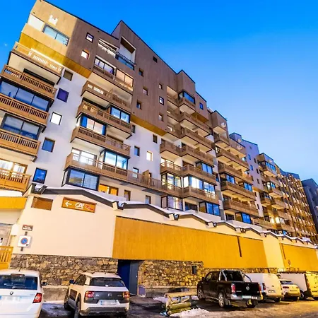 Apartmán Vanoise - Location: Belle Vue, 4 Personnes Chaleureux, Centre Station Mae-9047 *