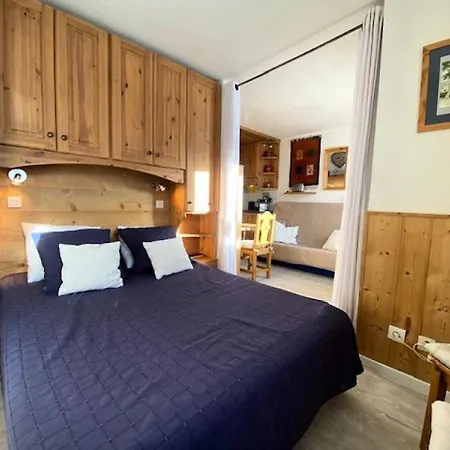 Vanoise - Location: Belle Vue, 4 Personnes Chaleureux, Centre Station Mae-9047 *