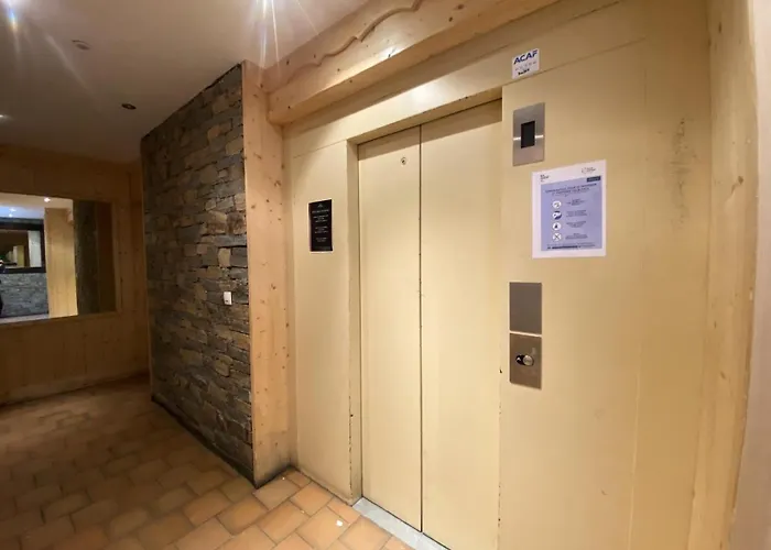 Vanoise - Location: Belle Vue, 4 Personnes Chaleureux, Centre Station Mae-9047