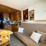 Vanoise - Location: Belle Vue, 4 Personnes Chaleureux, Centre Station Mae-9047 *