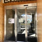 Apartment Vanoise - Location: Belle Vue, 4 Personnes Chaleureux, Centre Station Mae-9047 *