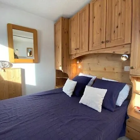 Vanoise - Location: Belle Vue, 4 Personnes Chaleureux, Centre Station Mae-9047 *