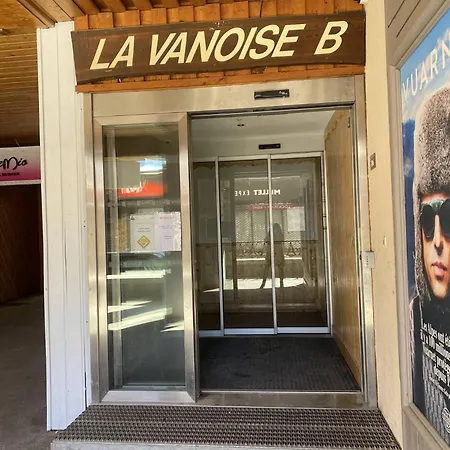 Apartmán Vanoise - Location: Belle Vue, 4 Personnes Chaleureux, Centre Station Mae-9047 *