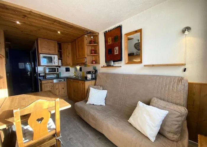 Vanoise - Location: Belle Vue, 4 Personnes Chaleureux, Centre Station Mae-9047 *